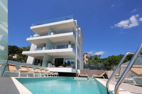 Stylish Apartment 100 M From The Beach
