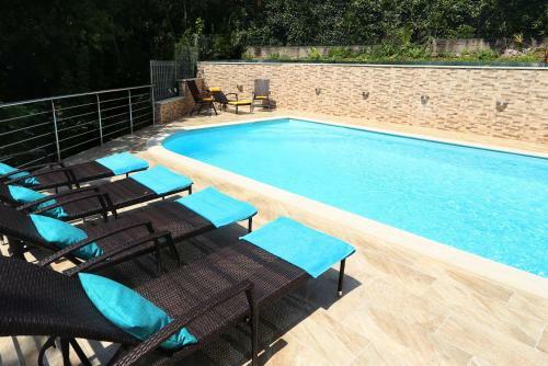 Apartamento Villa Dragi With Pool, Sauna, & Jacuzzi