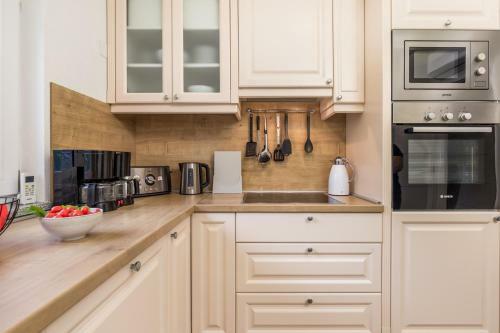 Apartamento Villa Dragi With Pool, Sauna, & Jacuzzi