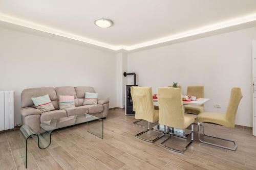 Apartamento Villa Dragi With Pool, Sauna, & Jacuzzi