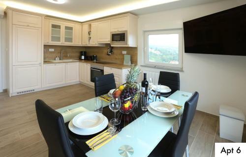Apartamento Villa Dragi With Pool, Sauna, & Jacuzzi