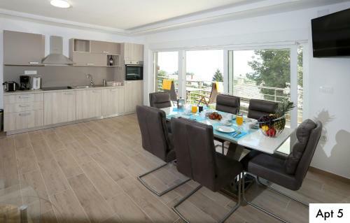 Apartamento Villa Dragi With Pool, Sauna, & Jacuzzi