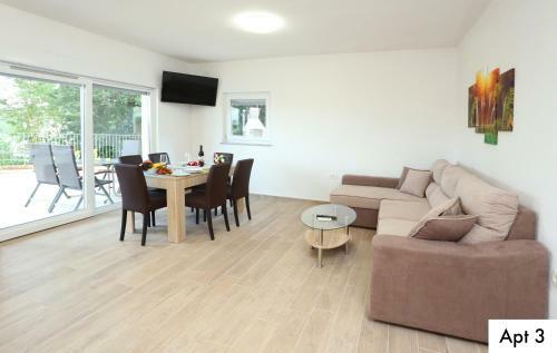 Apartamento Villa Dragi With Pool, Sauna, & Jacuzzi