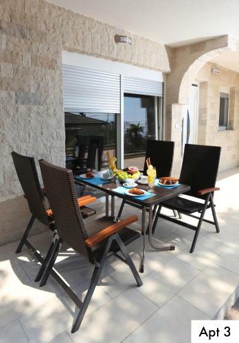 Apartamento Villa Dragi With Pool, Sauna, & Jacuzzi