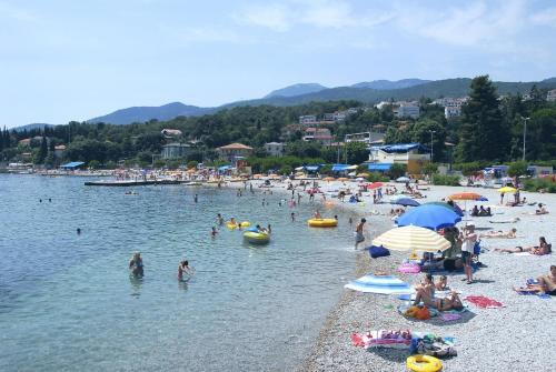 Exclusive Apartment In Villa Calista