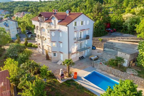 Villa Giani Apartments With Swimming Pool