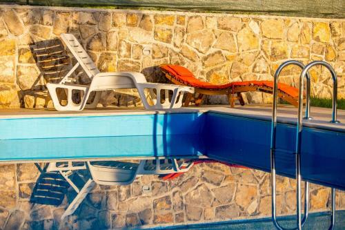 Villa Giani Apartments With Swimming Pool