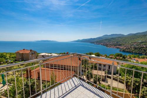 Villa Giani Apartments With Swimming Pool