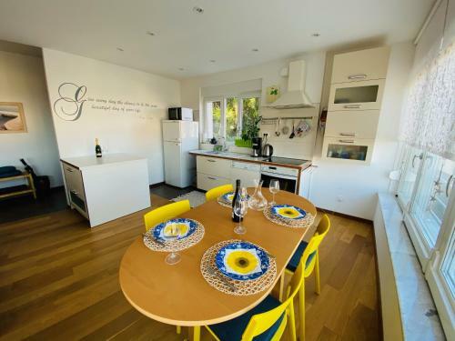 Apartment Almare