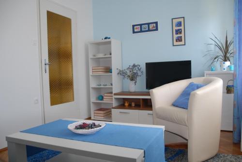 Apartment Bo?i?