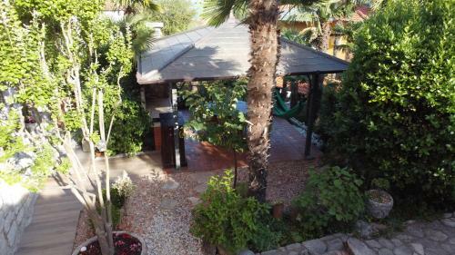 Beba's Garden Apartment