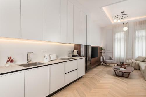 Plaza Apartments