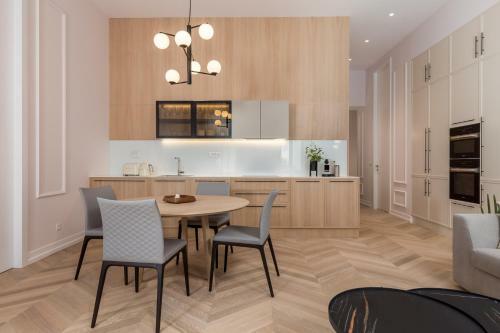 Plaza Apartments