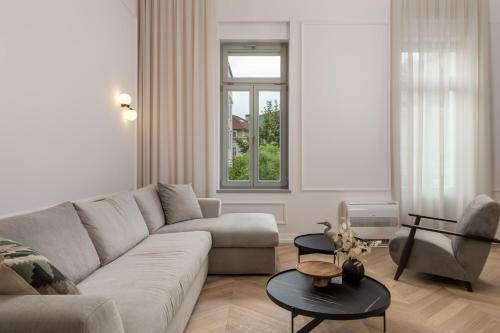 Plaza Apartments