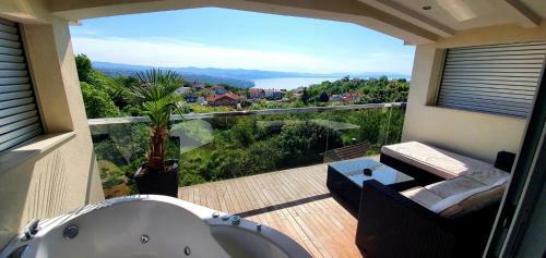 Villa Jacuzzi Two Apartments