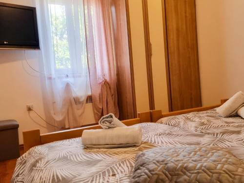 Holiday House Mima