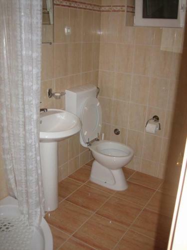 Apartments With Wifi Omis - 4654