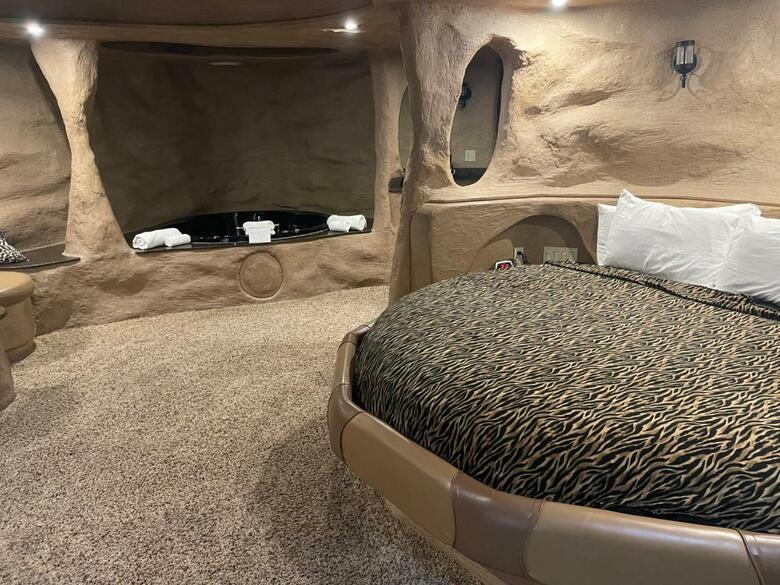 Hotel Designer Inn And Suites