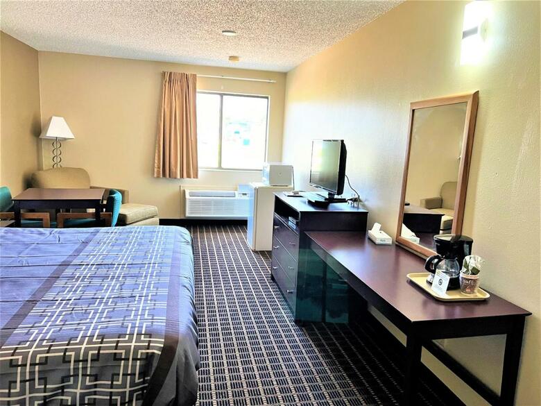 Hotel Designer Inn And Suites