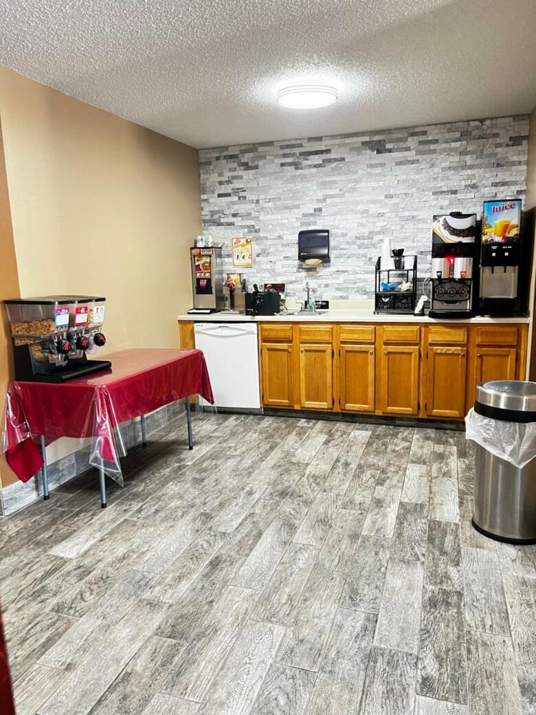 Hotel Designer Inn And Suites