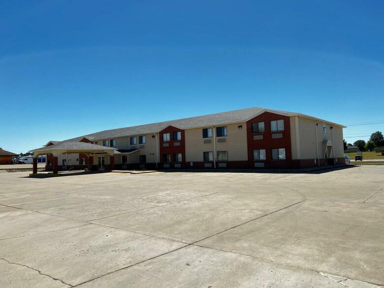 Hotel Designer Inn And Suites