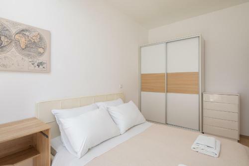 Mba Modern Beach Apartments