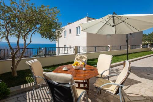 Mba Modern Beach Apartments