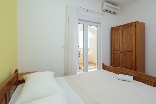 Mba Modern Beach Apartments