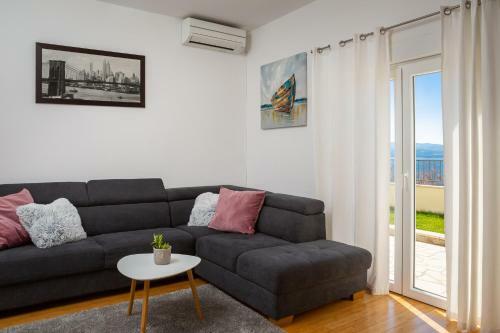 Mba Modern Beach Apartments