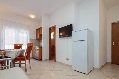 Mba Modern Beach Apartments