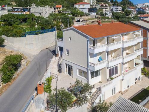 Mba Modern Beach Apartments