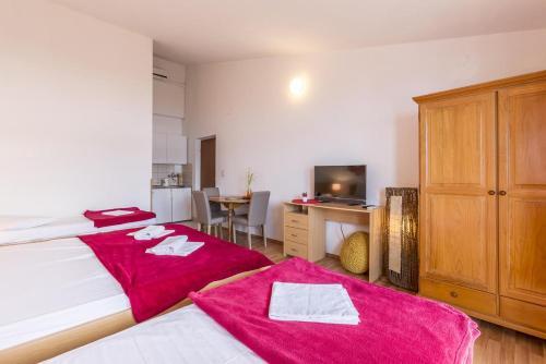 Apartments By The Sea Stanici, Omis - 3064