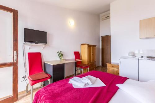 Apartments By The Sea Stanici, Omis - 3064