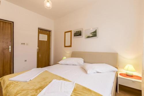 Apartments By The Sea Stanici, Omis - 3064