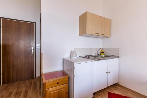 Apartments By The Sea Stanici, Omis - 3064