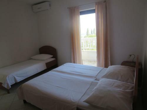 Hostal Apartments Galic Omis