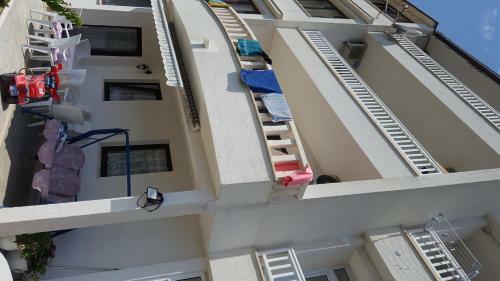 Hostal Apartments Galic Omis