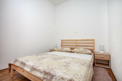 Ap Punta Next To Sandy Beach, Apartment With Garden