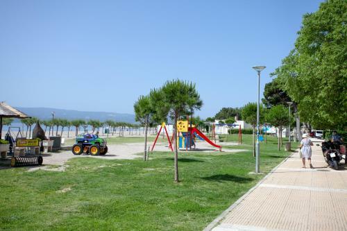 Ap Punta Next To Sandy Beach, Apartment With Garden