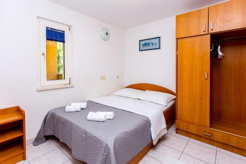 Hostal Aga Beach Suites