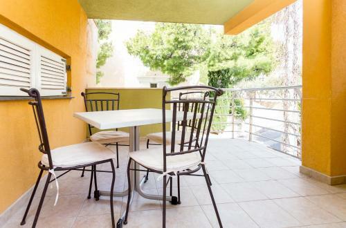 Hostal Aga Beach Suites