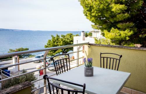Hostal Aga Beach Suites