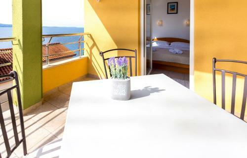 Hostal Aga Beach Suites