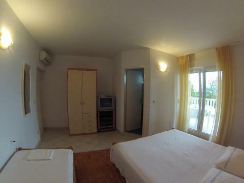 Omi? Du?e Sandy Beach Apartments Mare