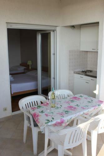 Omi? Du?e Sandy Beach Apartments Mare
