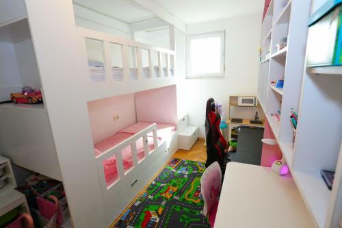 Luxury Family Apartment Omi?