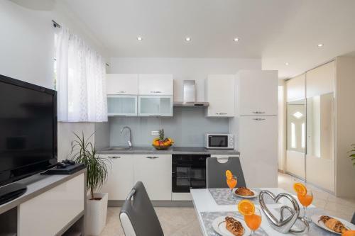 Fba Family Beach Apartments