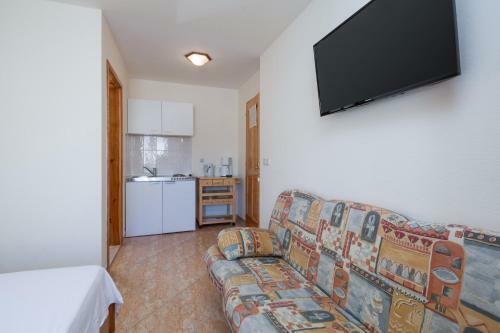 Sun City Apartments & Restaurant