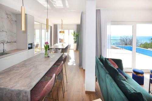 Villa Iva With Sea View And Pool