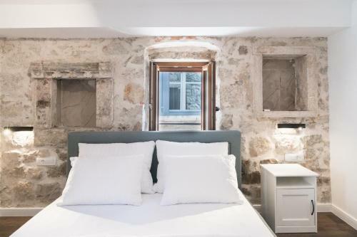 Charming Stone Apartment With Jacuzzi In Center Of Omi?